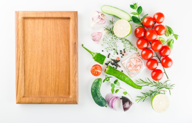 Čerstvé jedlo na doske